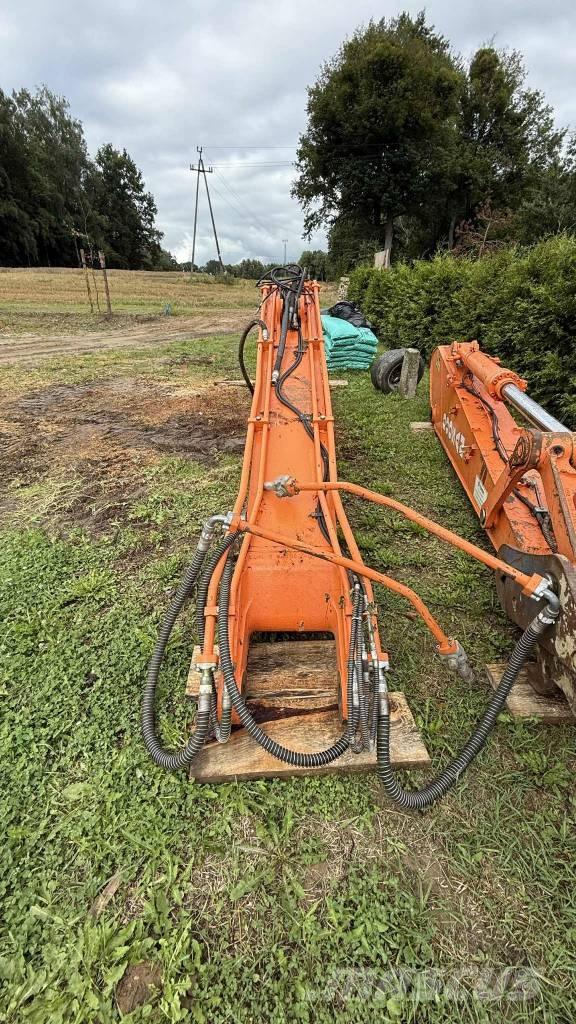 Doosan DX 225 Pásová rýpadla