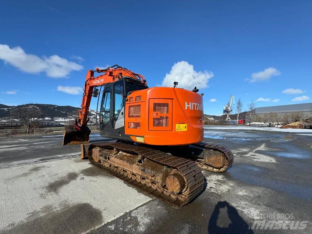 Hitachi ZX 225 US Pásová rýpadla