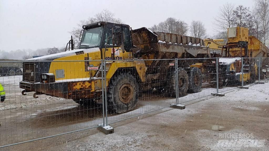 Komatsu HM 300-2 Kloubové dempry