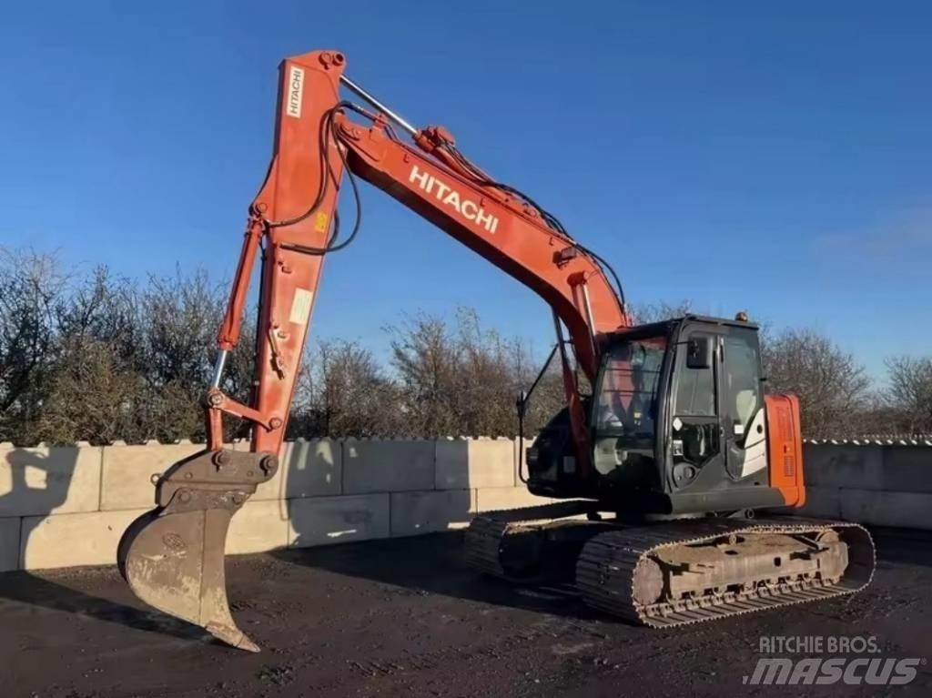 Hitachi ZX 135 Pásová rýpadla