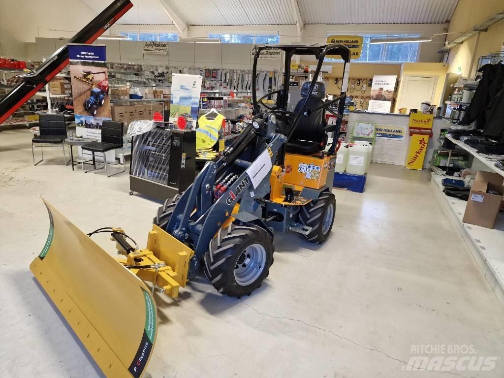 GiANT G1100 Víceúčelové nakladače