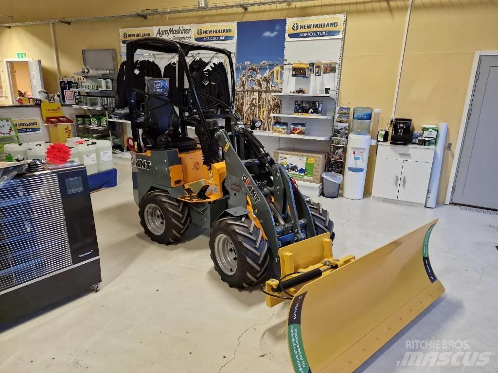 GiANT G1100 Víceúčelové nakladače