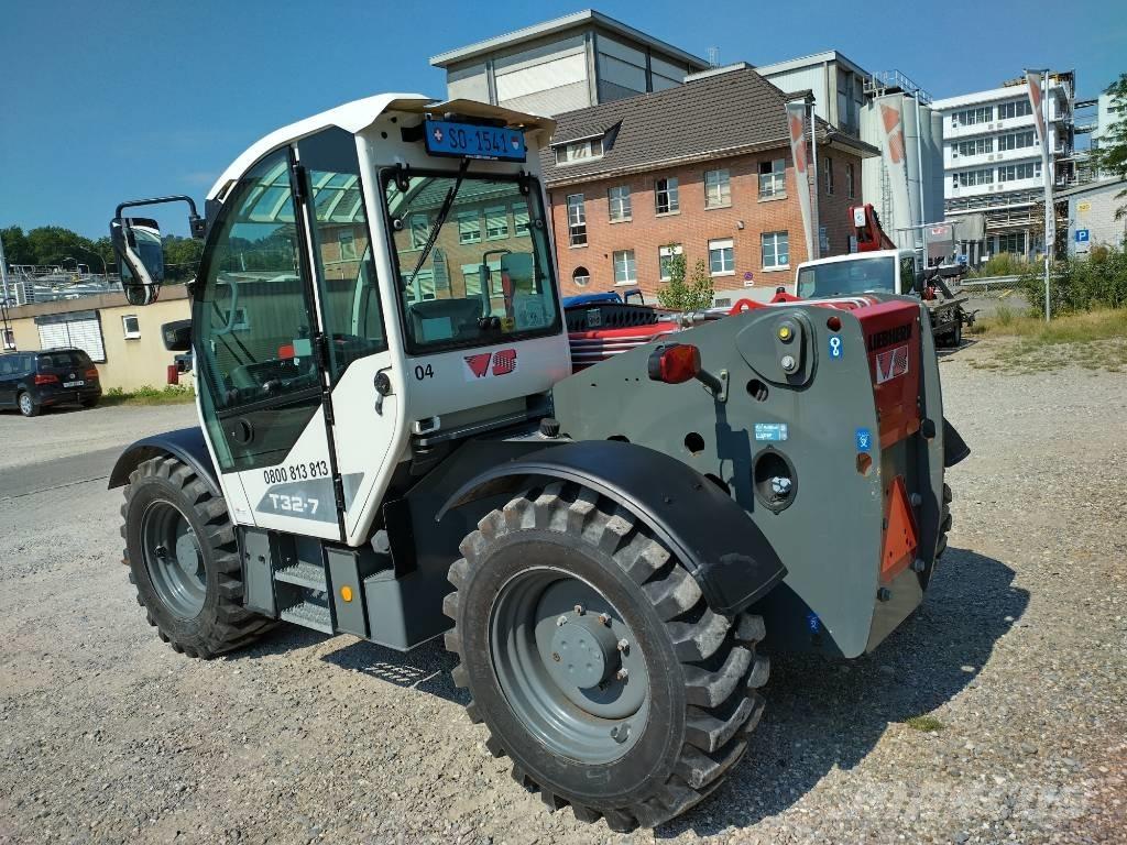 Liebherr T 32-7 Teleskopické manipulátory