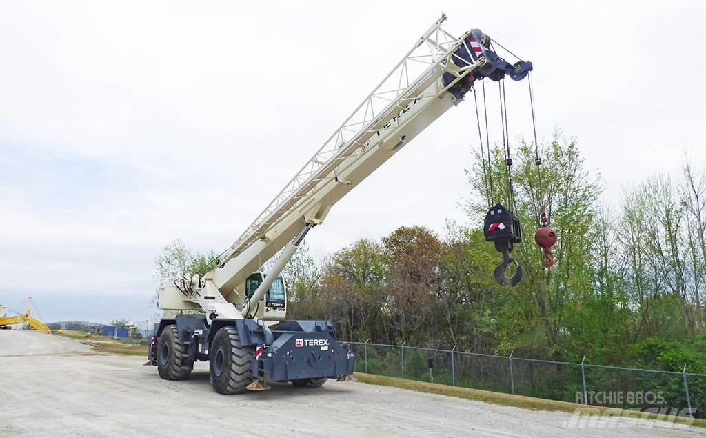 Terex RT780 Jeřáby pro těžký terén