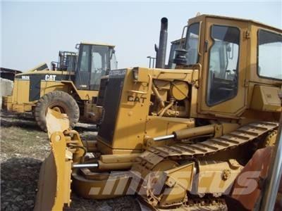 CAT D 5 H Pásové dozery