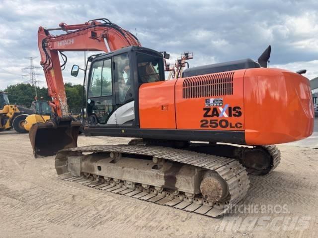 Hitachi ZX 250 LC-5 Pásová rýpadla