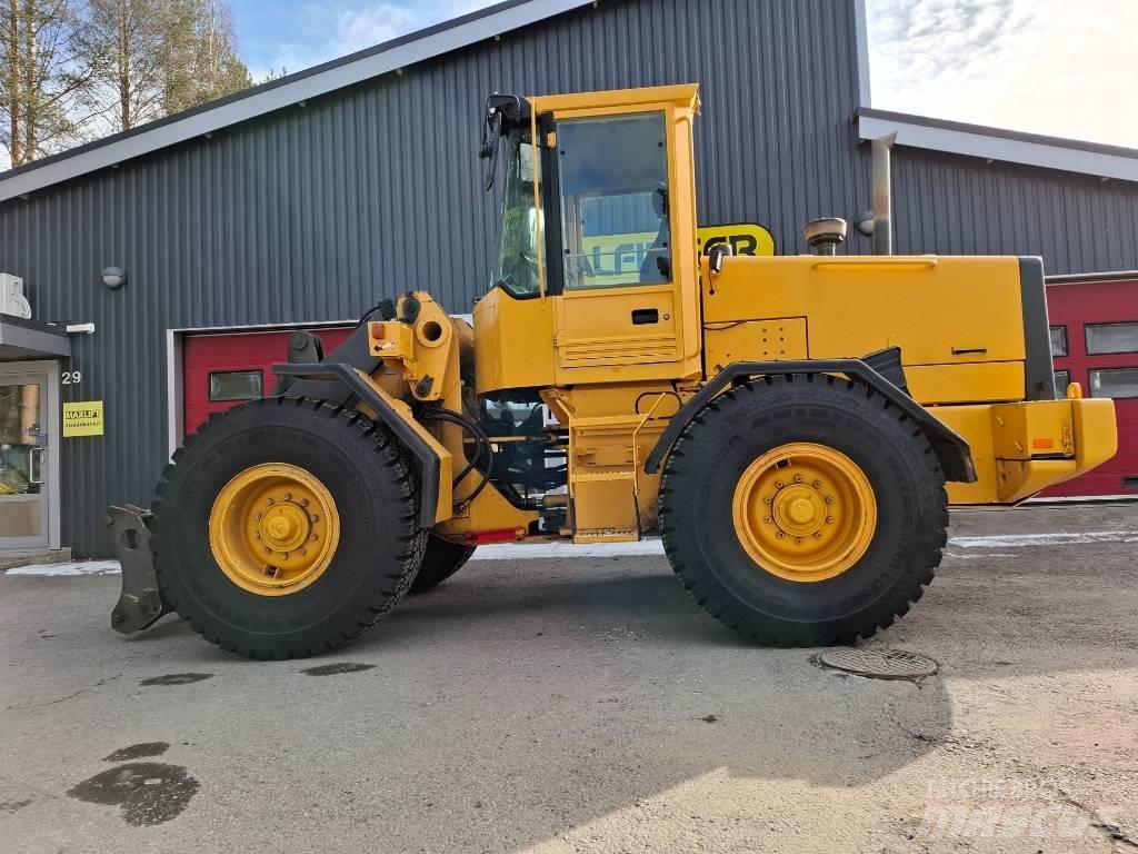 Volvo L70B Kolové nakladače