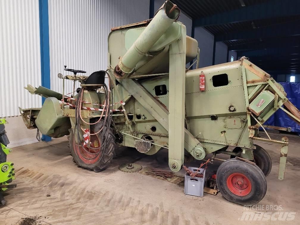 CLAAS Columbus Sklízecí mlátičky