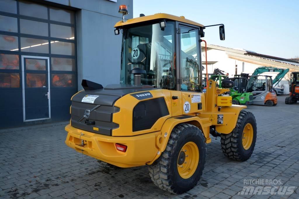 Volvo L 30 H Kolové nakladače
