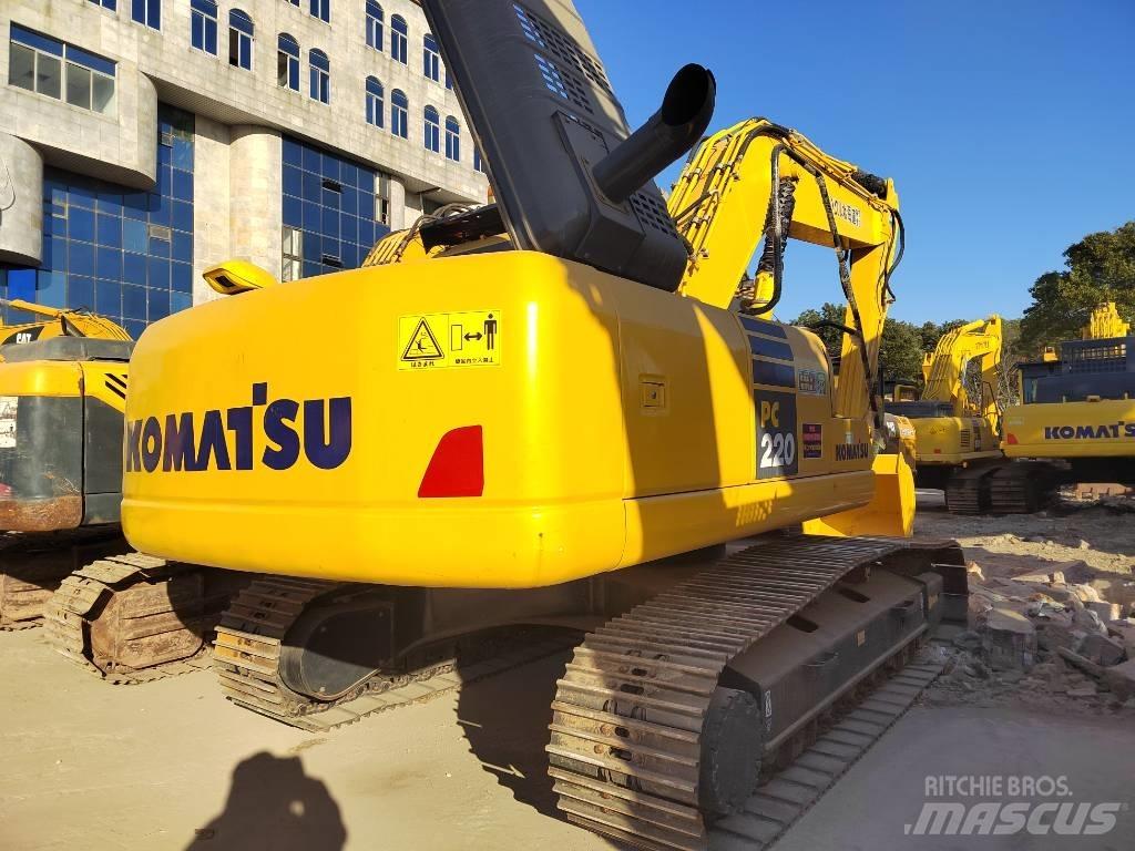 Komatsu PC220-7 Pásová rýpadla