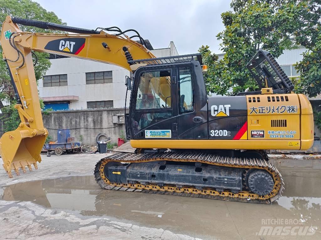 CAT 320 D2 Pásová rýpadla