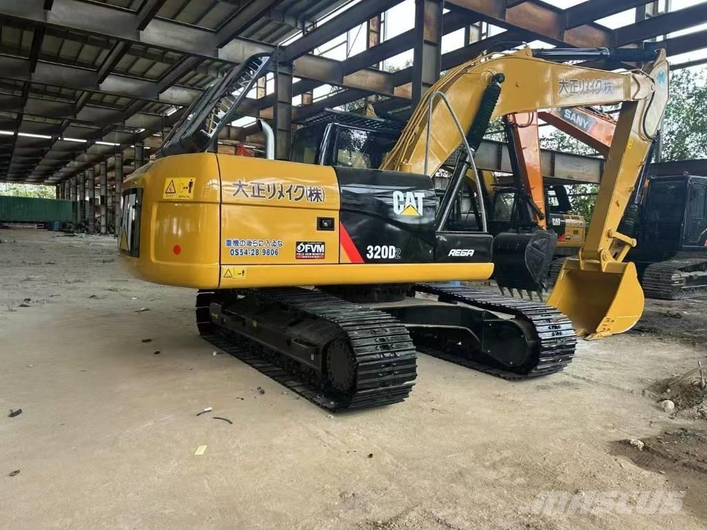 CAT 320 D2 Pásová rýpadla