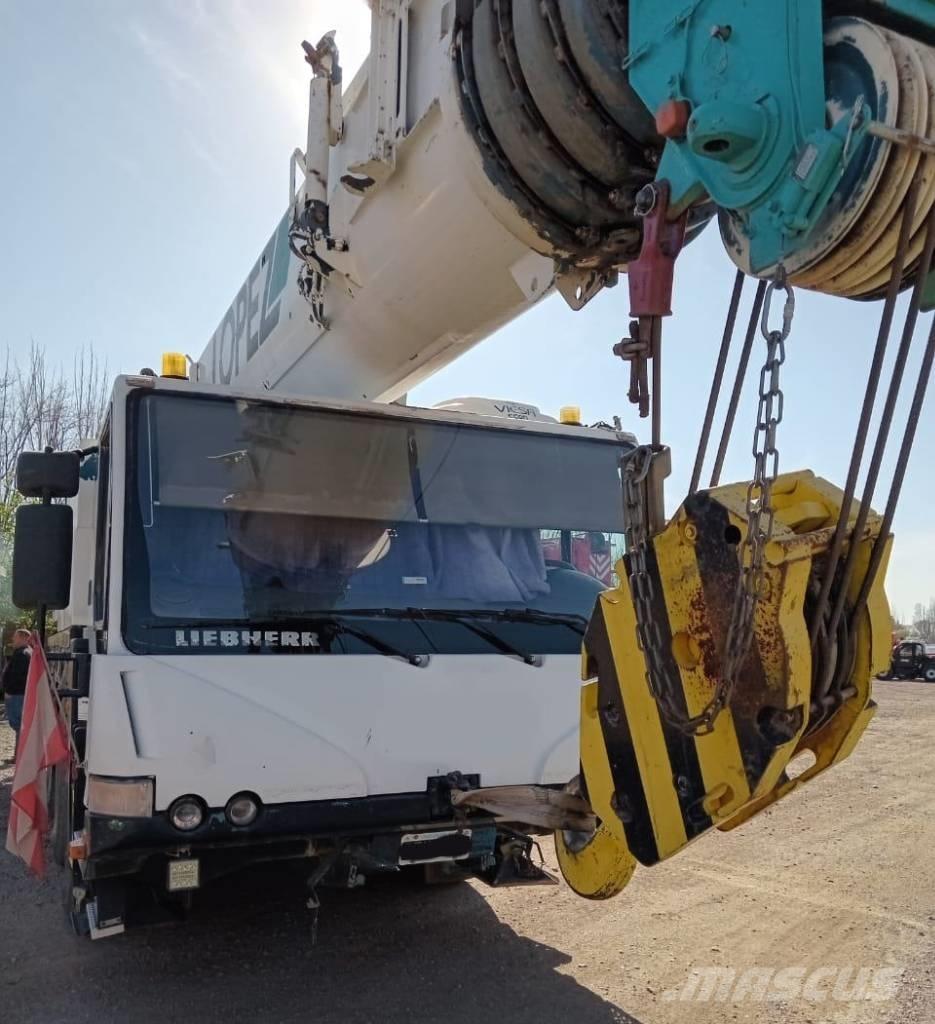 Liebherr LTM 1060-2 Univerzální terénní jeřáby