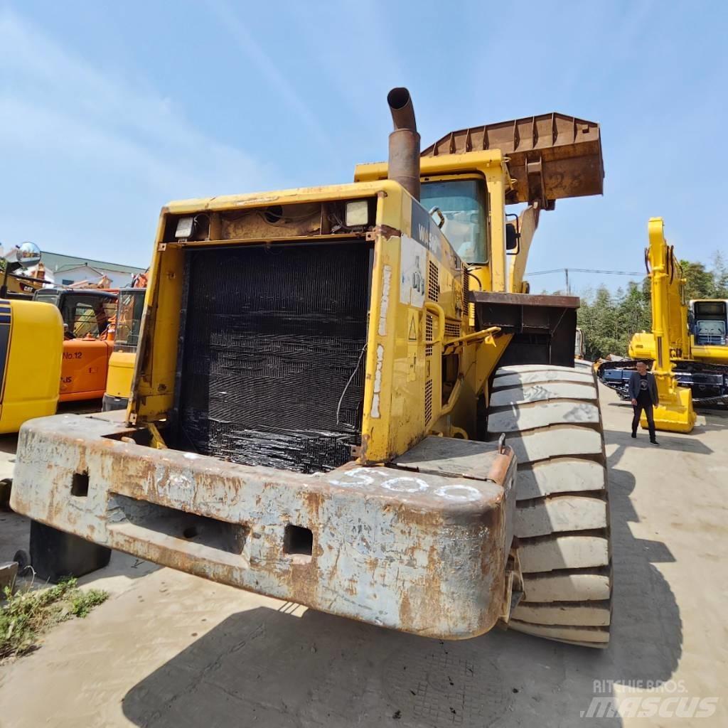 Komatsu WA 500-3 Kolové nakladače