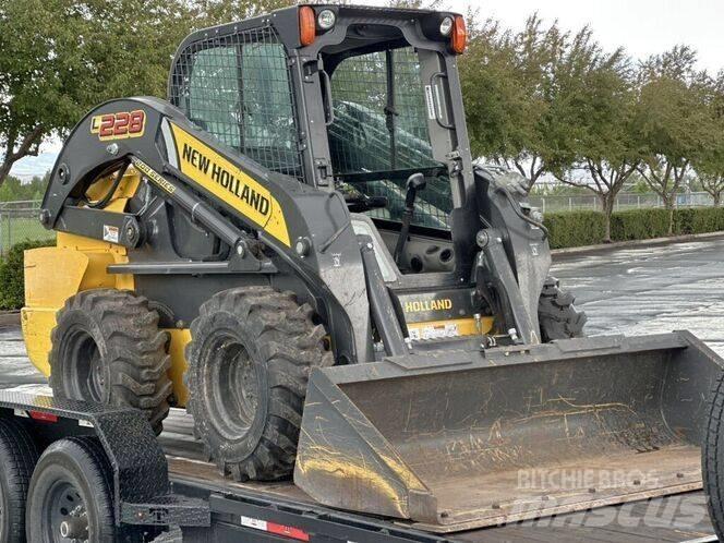 New Holland L 228 Smykem řízené nakladače