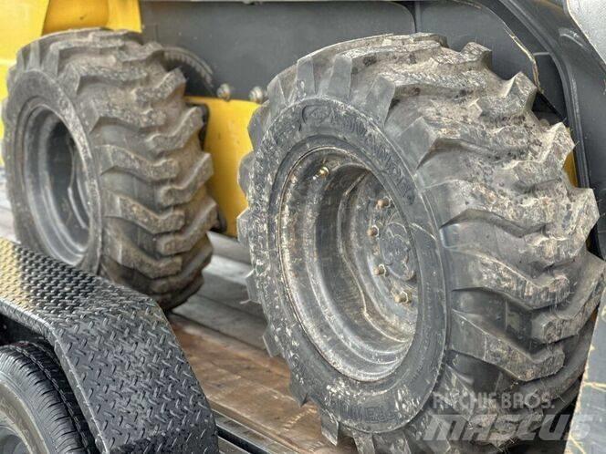 New Holland L 228 Smykem řízené nakladače