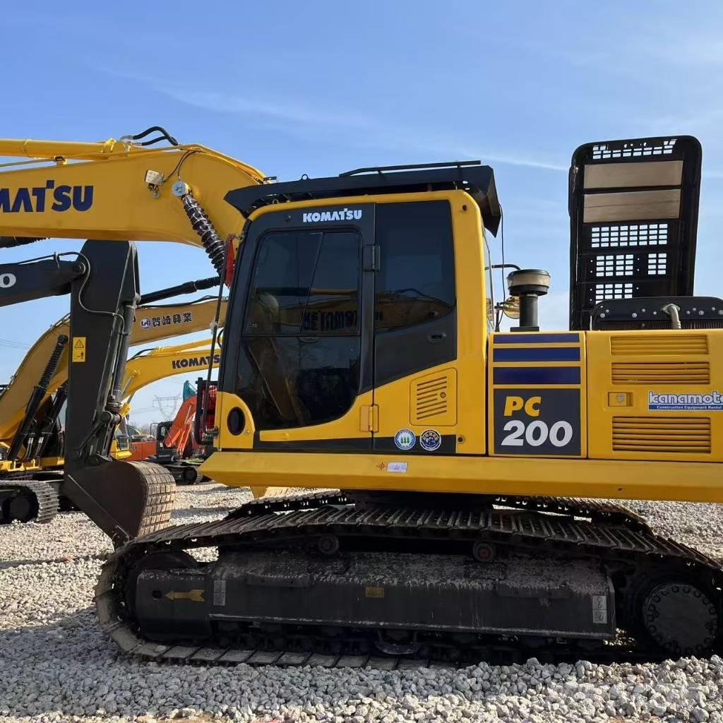 Komatsu PC 200 Pásová rýpadla