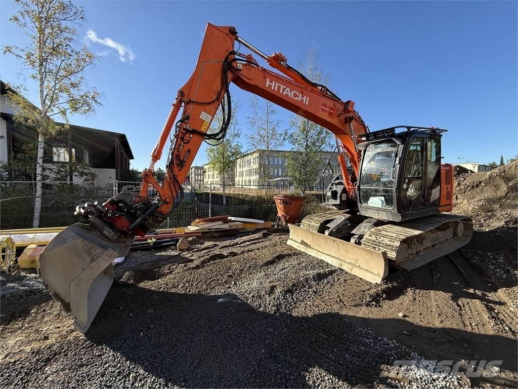 Hitachi ZX135 US-6 Pásová rýpadla