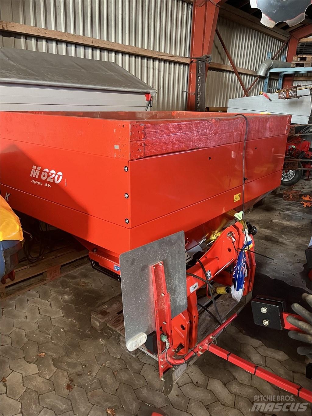 Rauch M 620 Rozmetadlo minerálních hnojiv