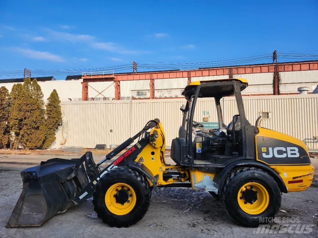 JCB 406 B Kolové nakladače