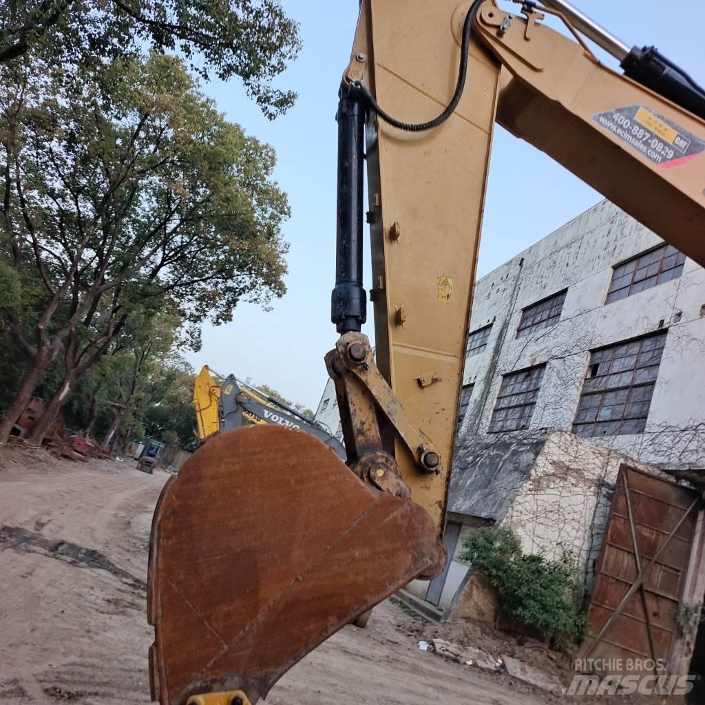 CAT 330GC Pásová rýpadla