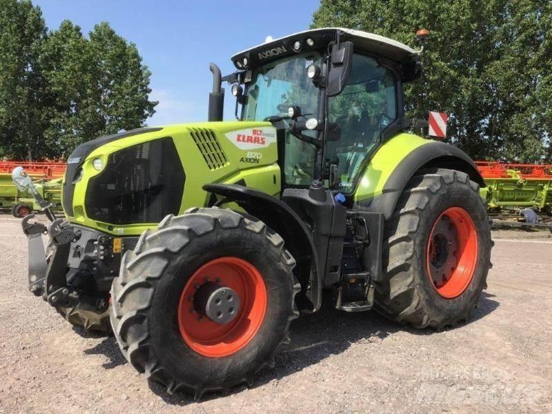 CLAAS AXION 870 Traktory