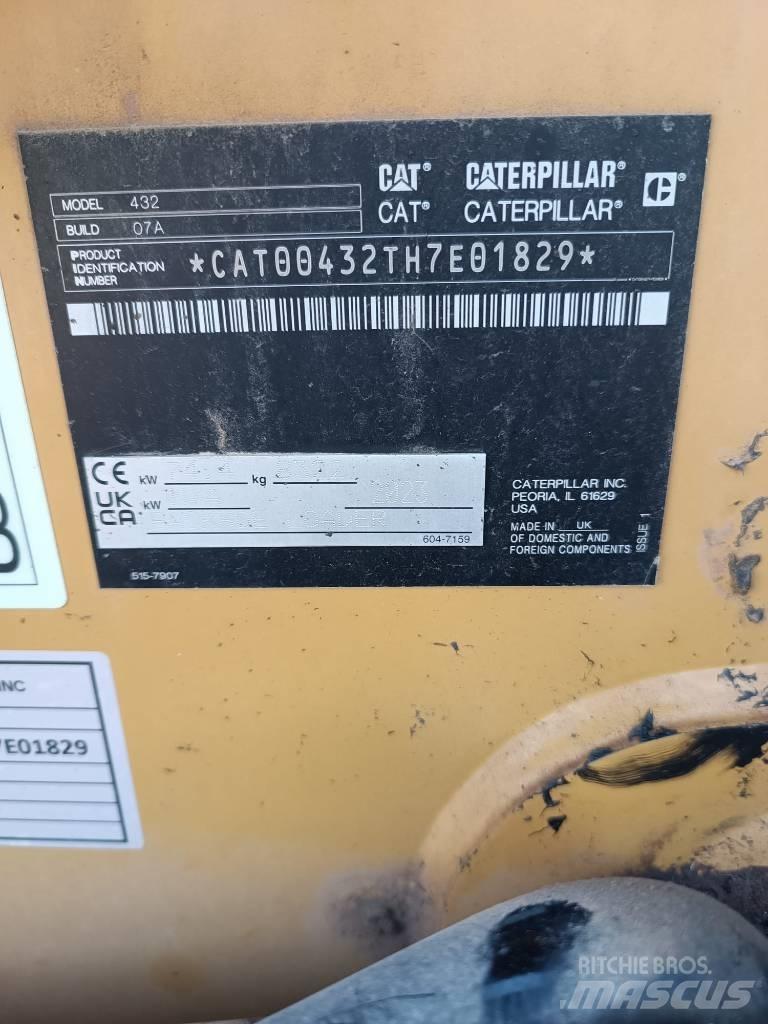 CAT 432 F Rýpadlo-nakladače