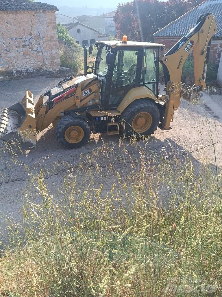 CAT 432 F Rýpadlo-nakladače