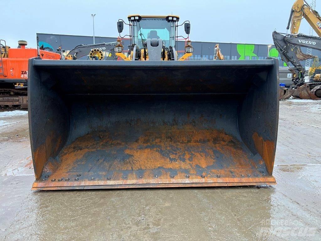 Volvo L260H Kolové nakladače