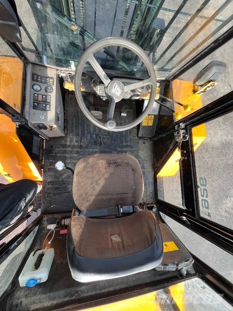 JCB 926 RTFL Terénní vysokozdvižné vozíky