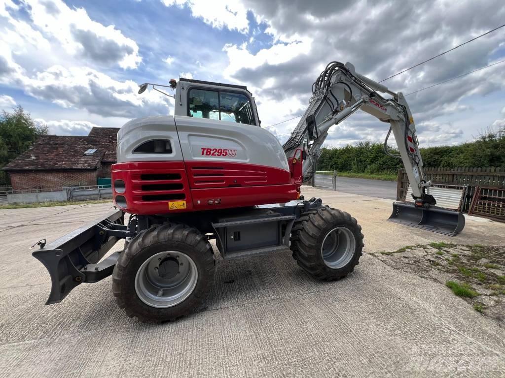 Takeuchi 295w Kolová rýpadla