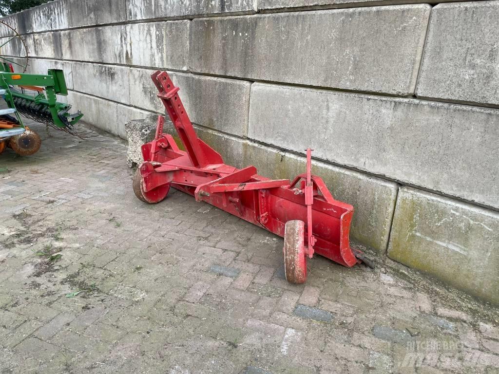  Grondschuif Tažené radlice