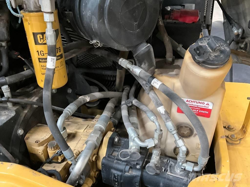 CAT 908 H Kolové nakladače