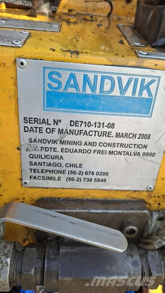 Sandvik DE710 Povrchové vrtací stroje