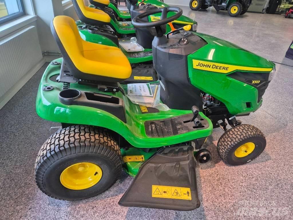 John Deere X 107 Samojízdné sekačky