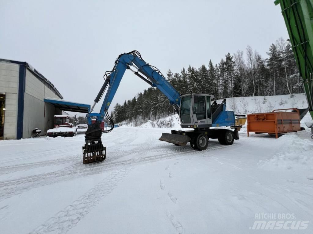Fuchs MHL 320 Stroje pro manipulaci s odpadem
