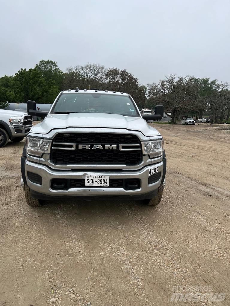 RAM 5500 Valníky/Sklápěcí bočnice