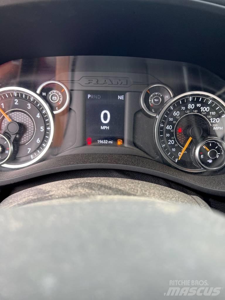RAM 5500 Valníky/Sklápěcí bočnice