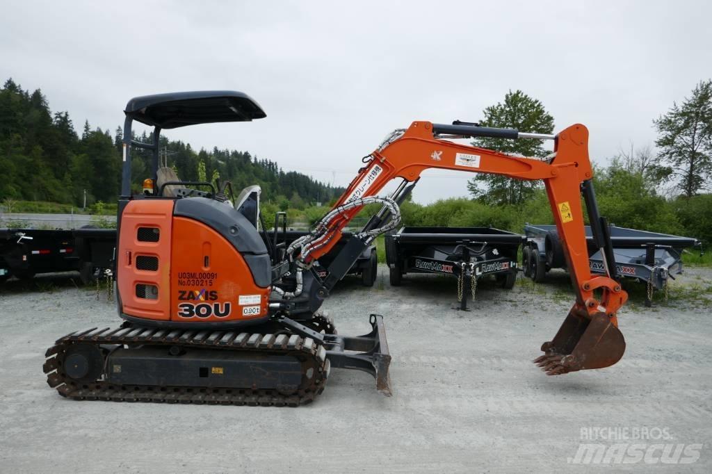 Hitachi ZX 30 U-5 A Mini rýpadla < 7t