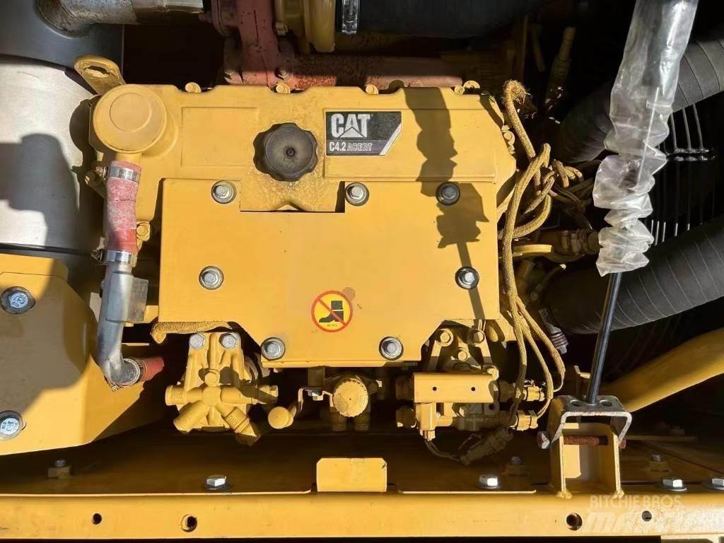 CAT 312 DGC Pásová rýpadla