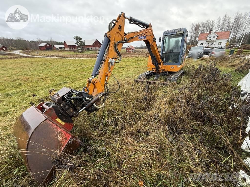 Hanix H 56 C Mini rýpadla < 7t