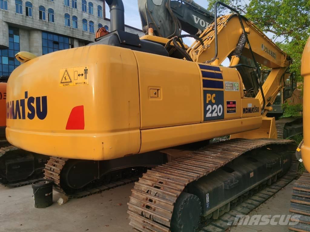 Komatsu PC 220-7 Pásová rýpadla