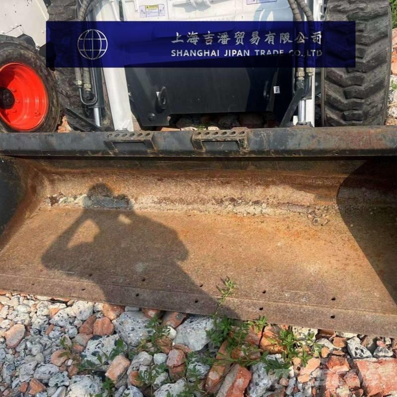 Bobcat S 590 Smykem řízené nakladače