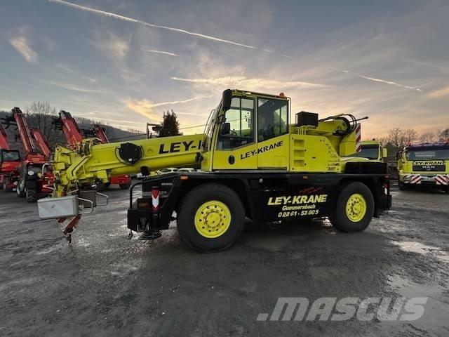 Terex AC 30 City Univerzální terénní jeřáby