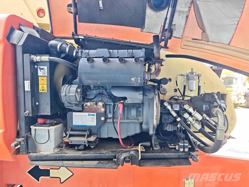 JLG 860 SJ Nůžková zvedací plošina