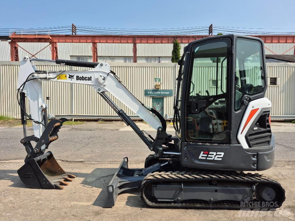Bobcat E 32i Pásová rýpadla