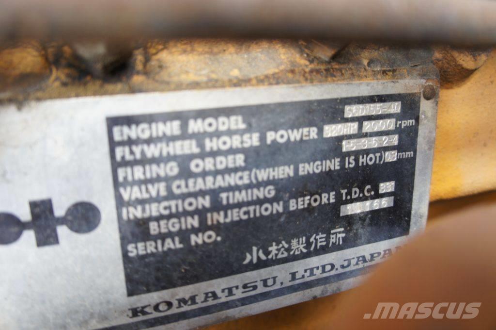 Komatsu D 155 A-1 Pásové dozery