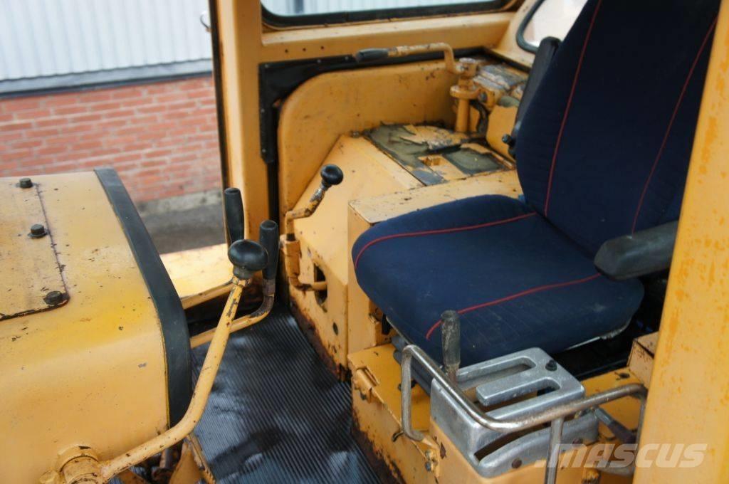 Komatsu D 155 A-1 Pásové dozery