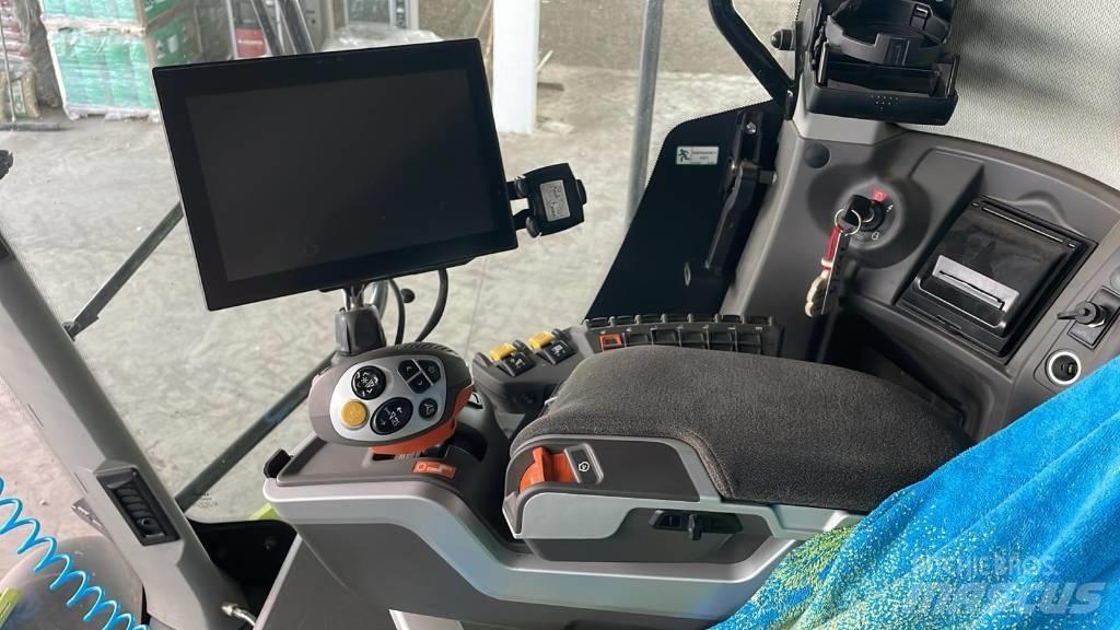 CLAAS LEXION 7700 TT Sklízecí mlátičky