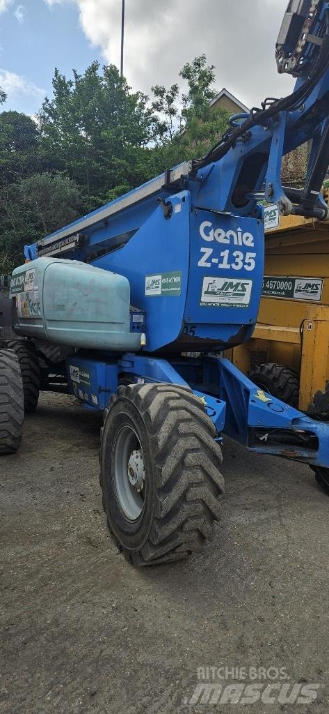 Genie Z 135/70 Kloubové plošiny